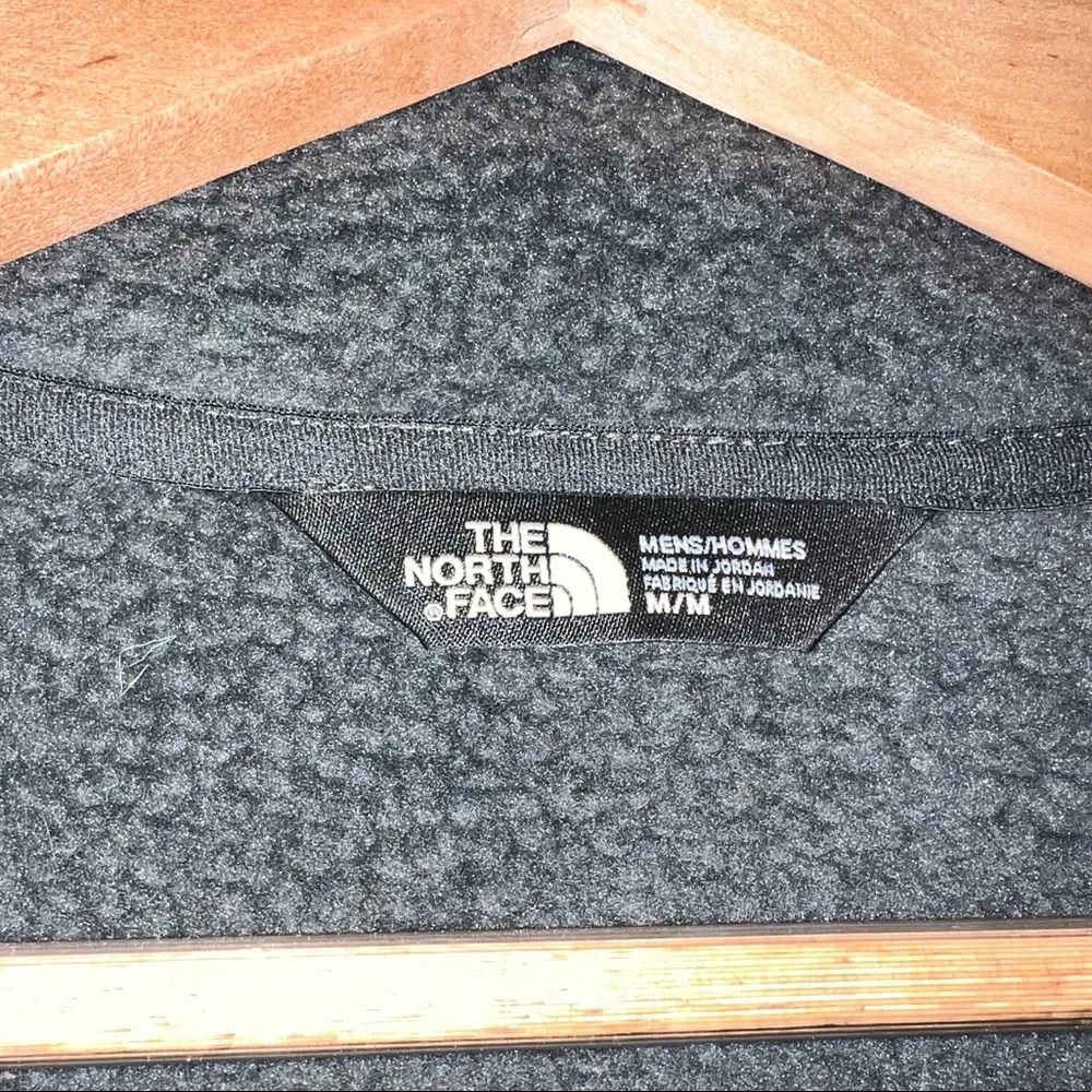 Men’s The North Face 1/2 Zip Fleece Pullover Jacket in Heather Gray Size Medium